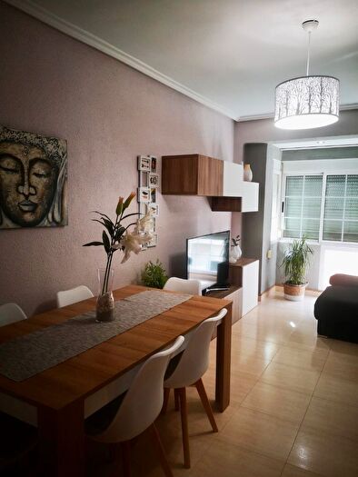Casas en venta y pisos alquiler - 3