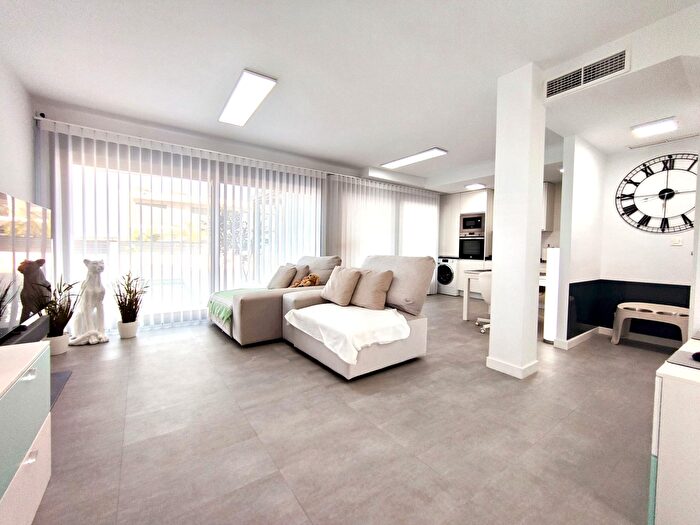 Casas en venta y pisos alquiler - 2