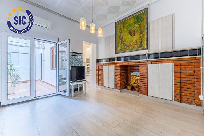 Casas en venta y pisos alquiler - 1