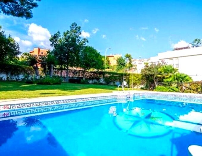 Casa en venta en Montemar, Torremolinos