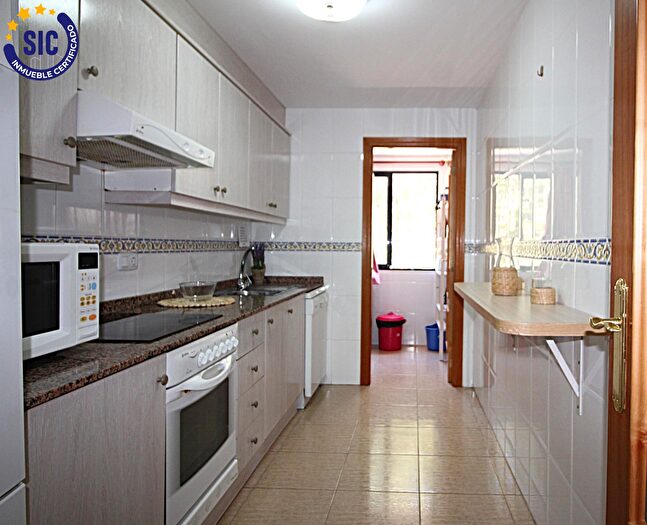 Casas en venta y pisos alquiler - 3