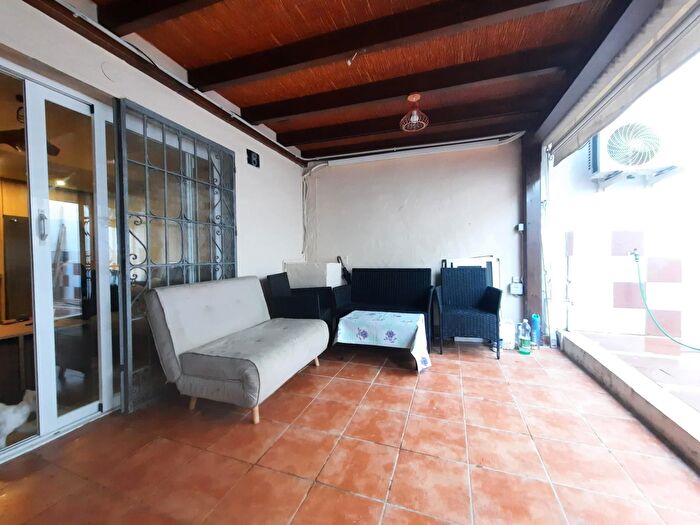 Casas en venta y pisos alquiler - 1