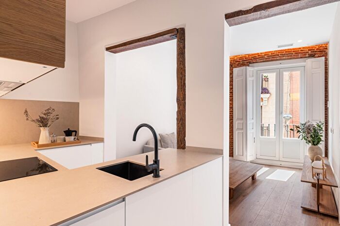 Casas en venta y pisos alquiler - 3