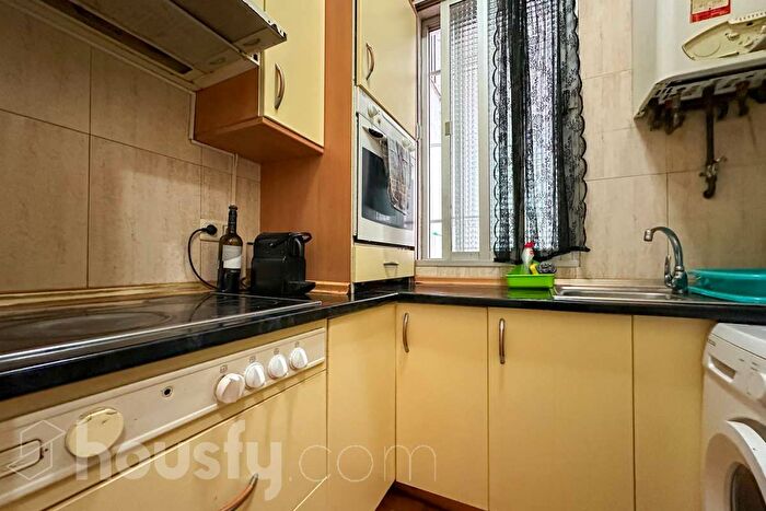 Casas en venta y pisos alquiler - 2