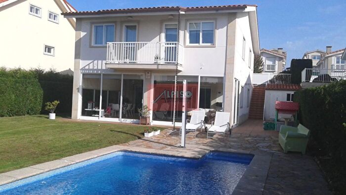Casa en venta en San Francisco, Ourense Capital de 4 habitaciones