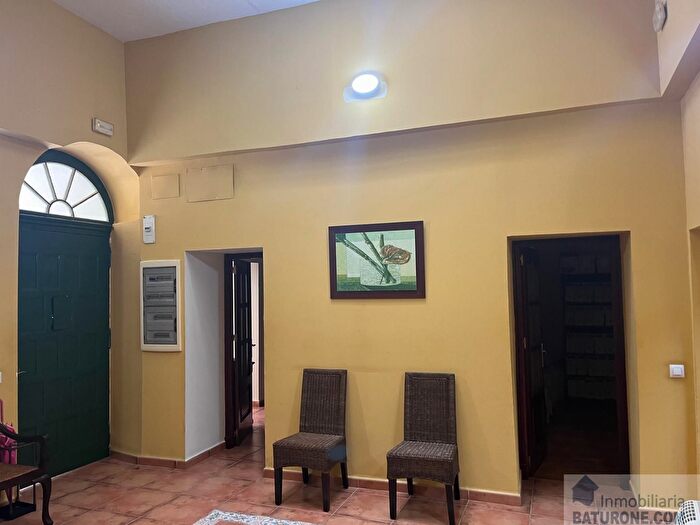 Casas en venta y pisos alquiler - 1
