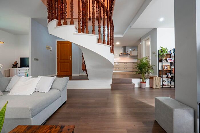 Casa en venta en La Zubia Ciudad, La Zubia de 4 habitaciones