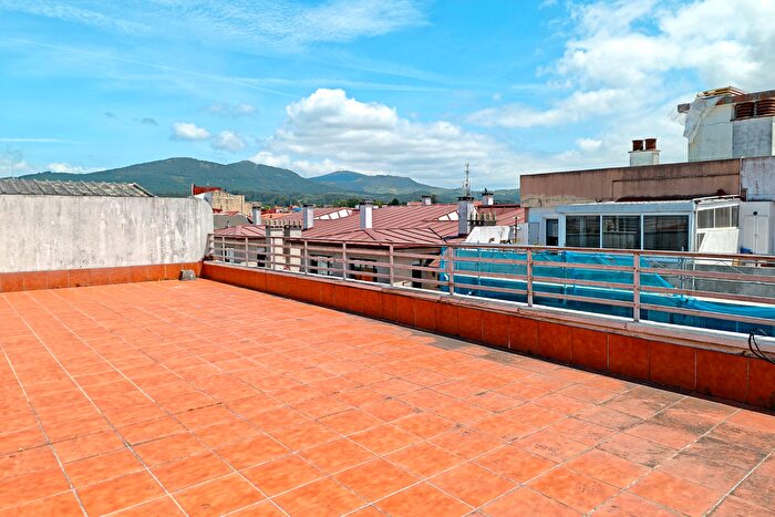Casas en venta y pisos alquiler - 1