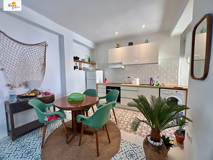 Casas en venta y pisos alquiler - 1