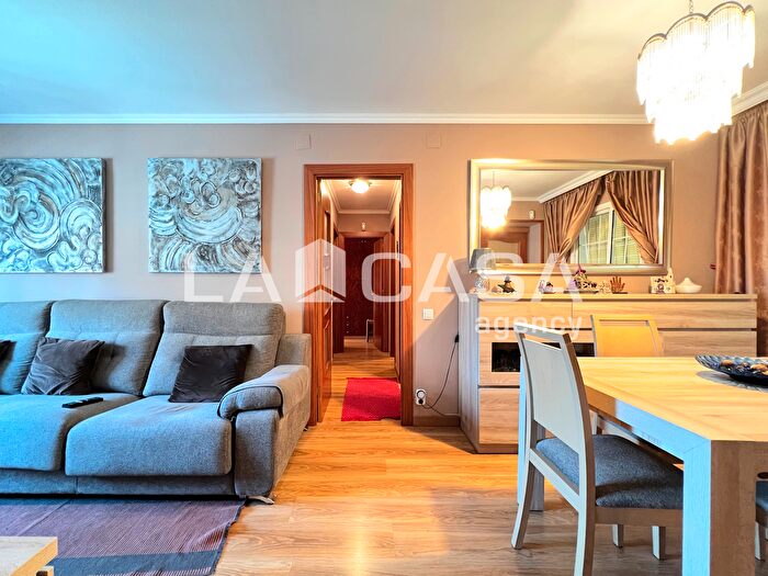 Casas en venta y pisos alquiler - 3