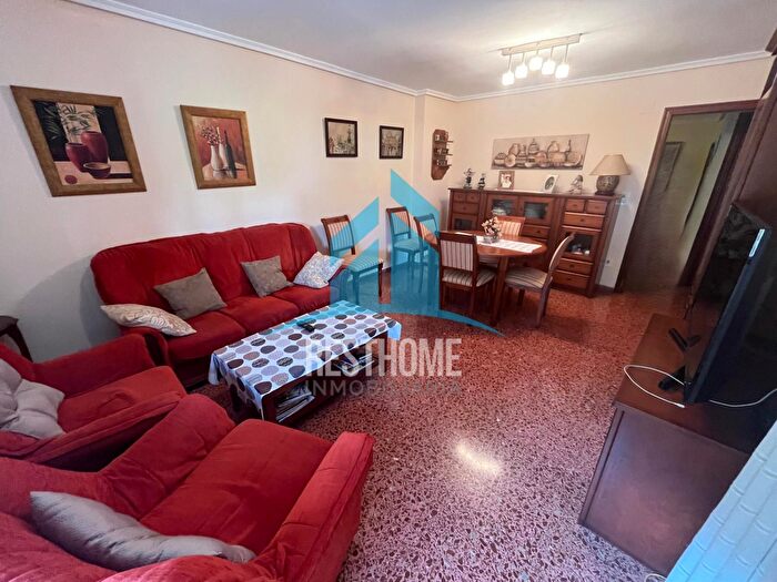 Casas en venta y pisos alquiler - 1