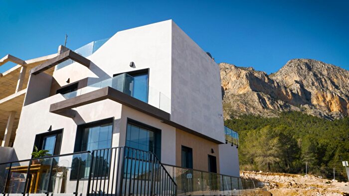 Casas en venta y pisos alquiler - 1
