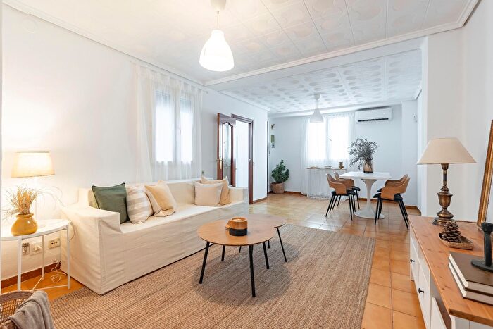 Casas en venta y pisos alquiler - 1