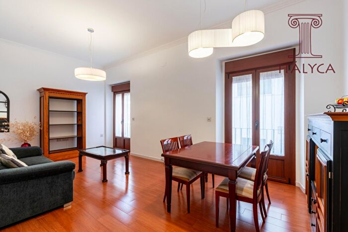 Casas en venta y pisos alquiler - 1