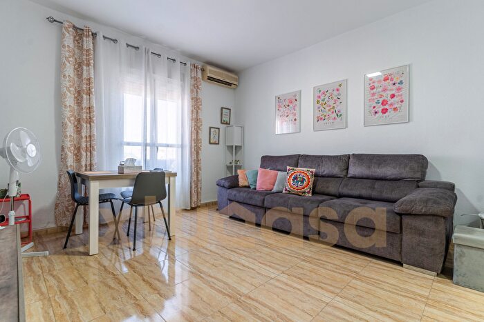 Casas en venta y pisos alquiler - 1