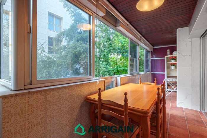 Casas en venta y pisos alquiler - 3
