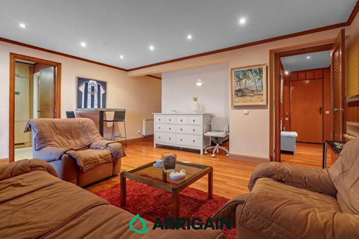Casas en venta y pisos alquiler - 1