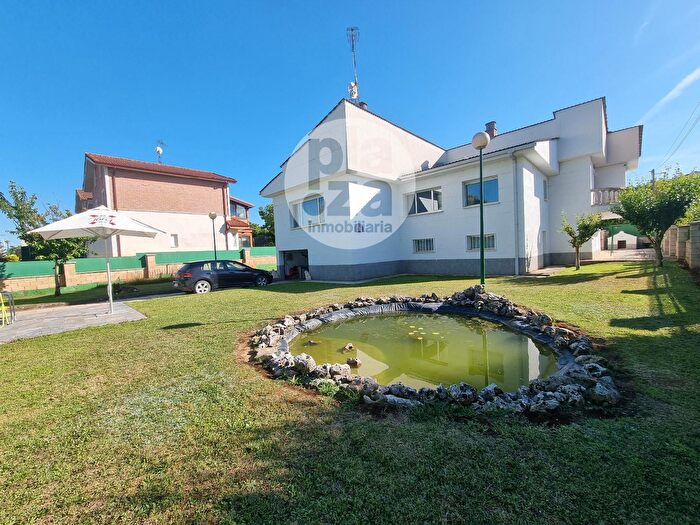 Casa en venta en Quintanaortuño, Burgos de 5 habitaciones