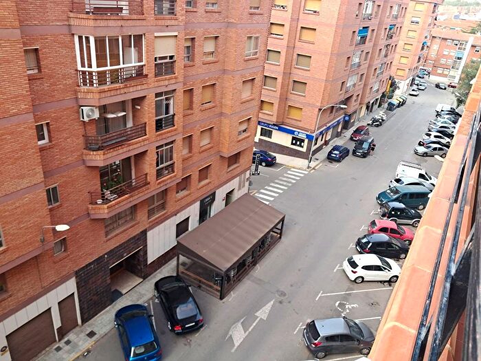 Casas en venta y pisos alquiler - 2