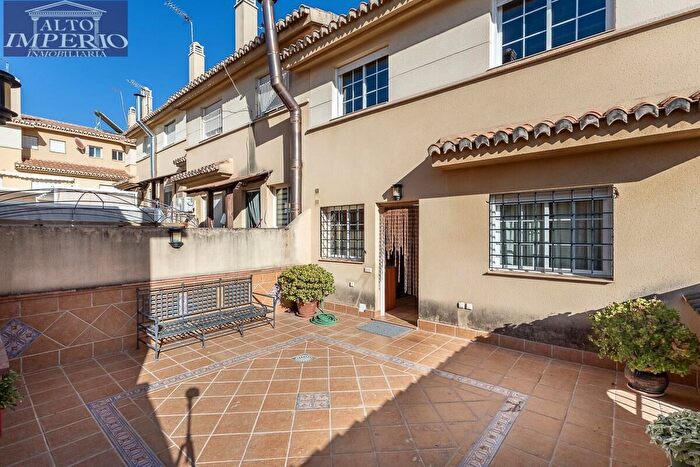 Casas en venta y pisos alquiler - 3