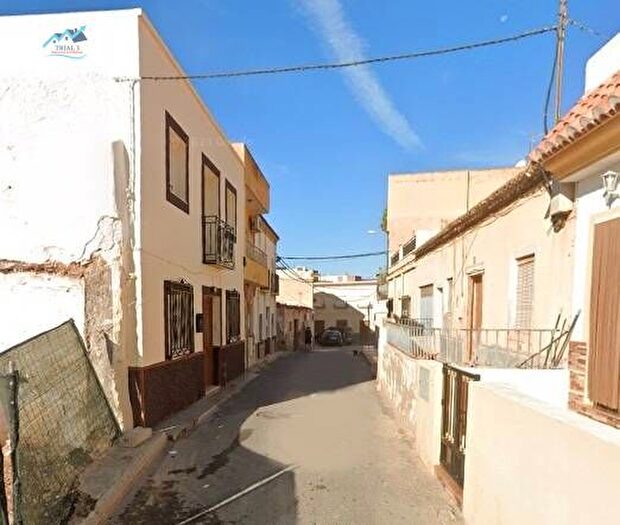 Casas en venta y pisos alquiler - 3