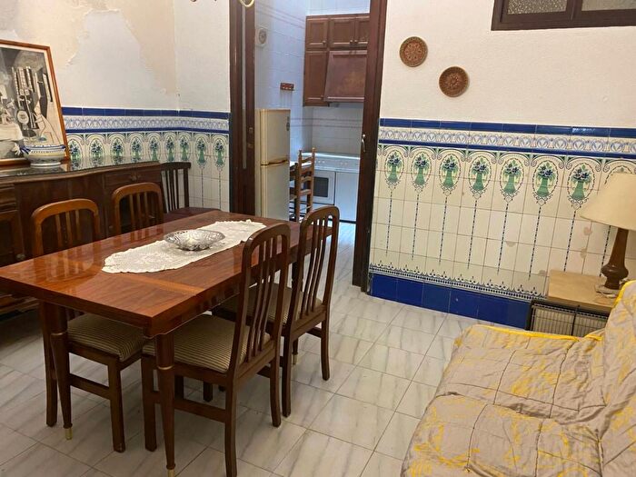 Casas en venta y pisos alquiler - 1