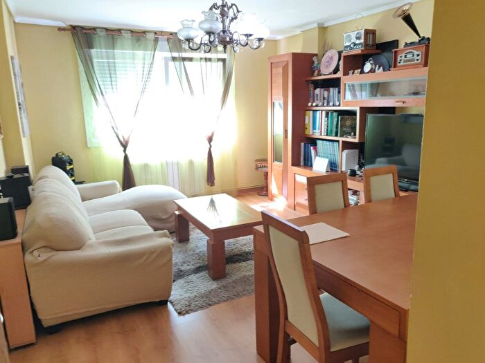 Piso en venta en Liáns, Oleiros de 3 habitaciones