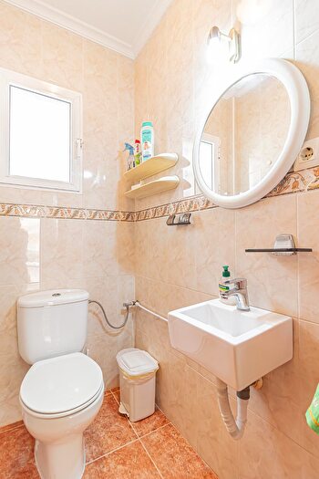 Casas en venta y pisos alquiler - 2