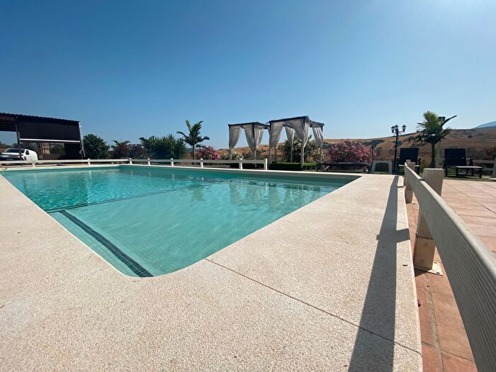 Casa en alquiler en Álora, Málaga de 3 habitaciones