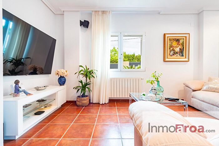 Casas en venta y pisos alquiler - 3