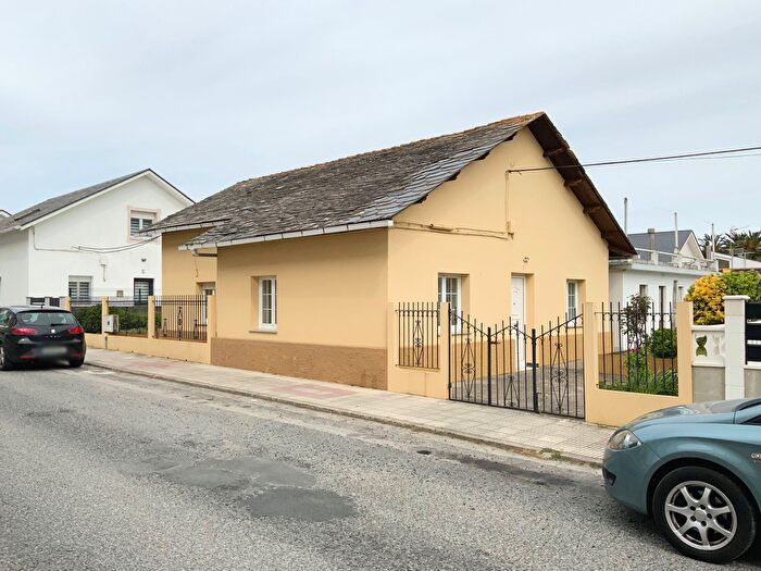 Casa en venta en Foz, Lugo de 4 habitaciones