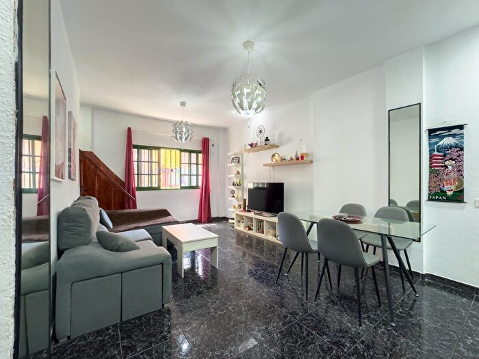 Piso en venta en La Salud La Salle, La Salud de 3 habitaciones