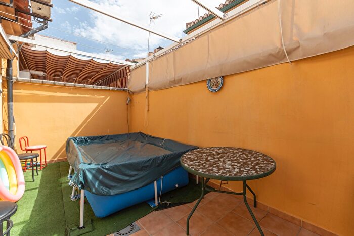 Casas en venta y pisos alquiler - 1