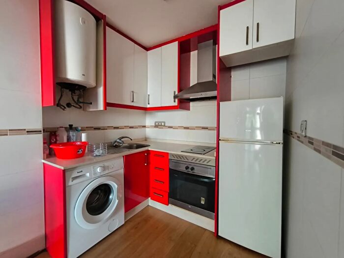 Casas en venta y pisos alquiler - 2