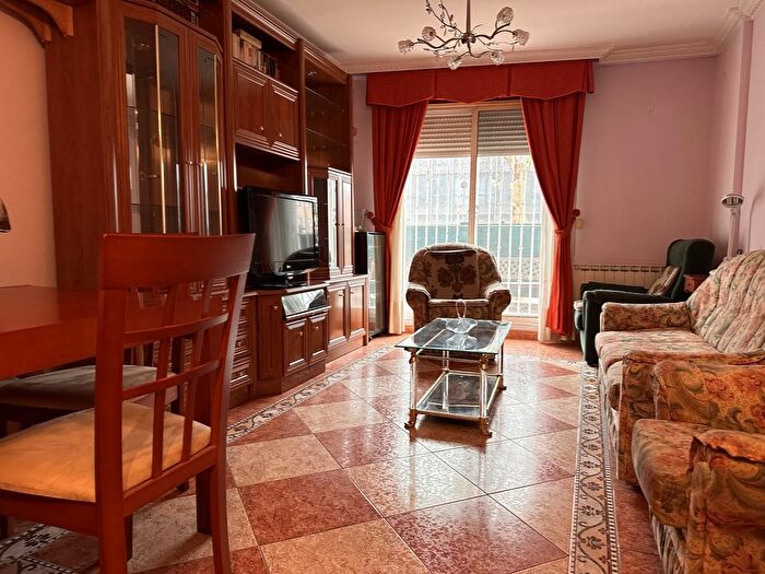 Casas en venta y pisos alquiler - 2