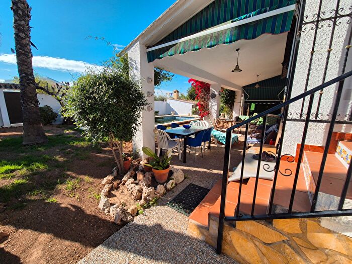 Casas en venta y pisos alquiler - 3