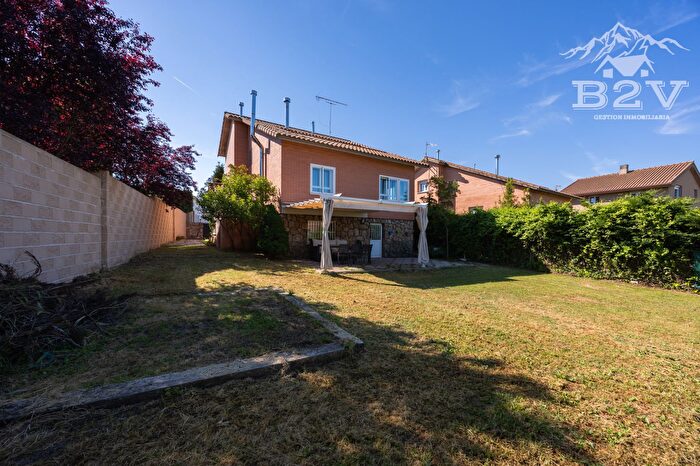 Casas en venta y pisos alquiler - 3