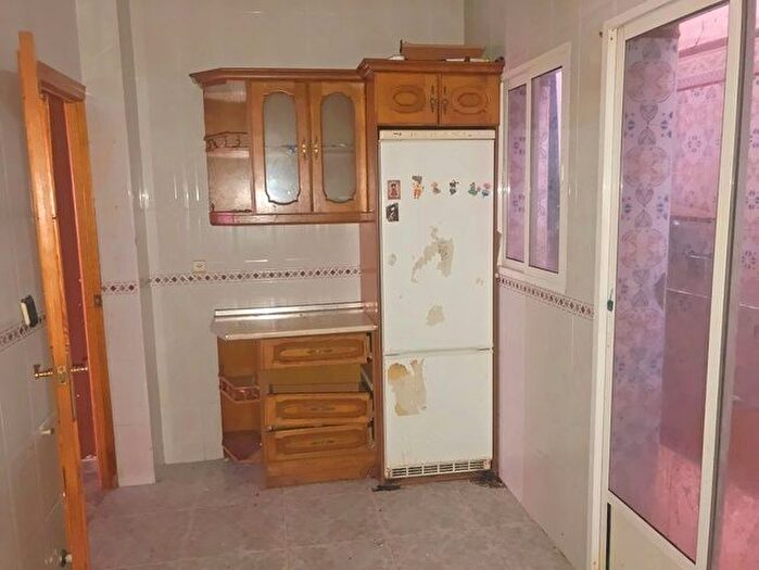Casas en venta y pisos alquiler - 3