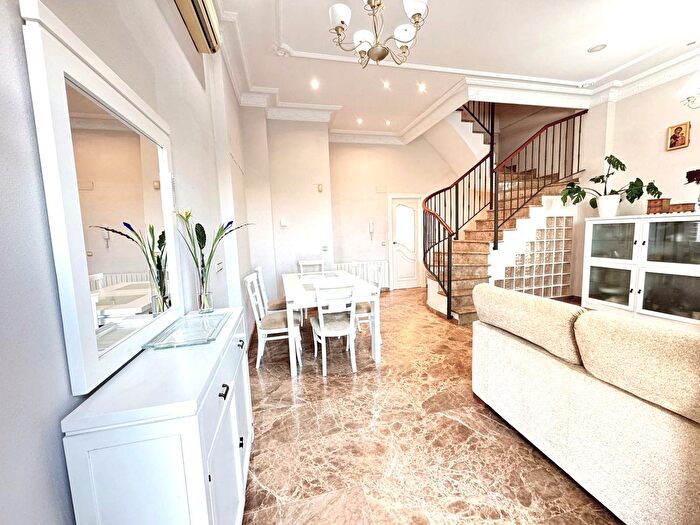 Casas en venta y pisos alquiler - 1