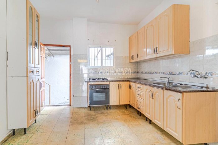 Casas en venta y pisos alquiler - 2