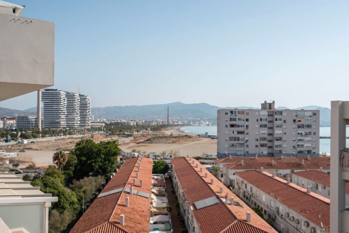 Piso en venta en Carretera de Cádiz, Martín Carpena Torre del Río de 3 habitaciones