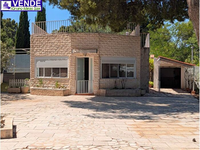 Casas en venta y pisos alquiler - 1