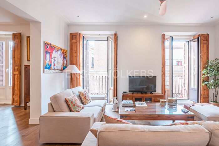 Casas en venta y pisos alquiler - 3