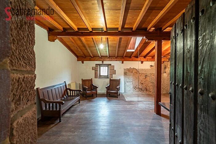 Casa en venta en Nueva Ciudad, Torrelavega de 3 habitaciones