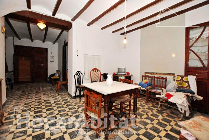 Casas en venta y pisos alquiler - 2