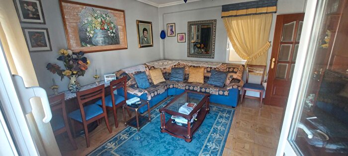 Casas en venta y pisos alquiler - 3
