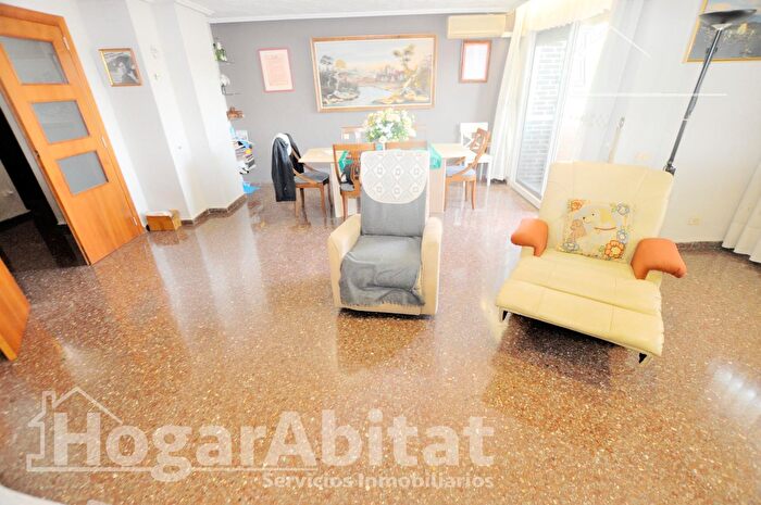 Casas en venta y pisos alquiler - 2