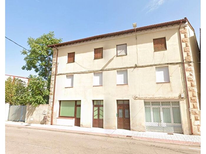 Casas en venta y pisos alquiler - 1