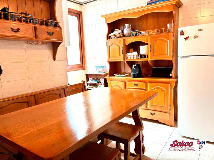 Casas en venta y pisos alquiler - 3