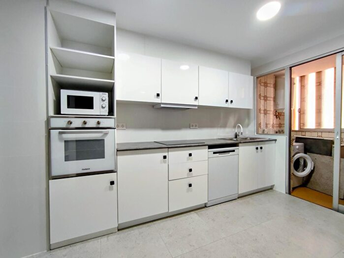 Casas en venta y pisos alquiler - 1